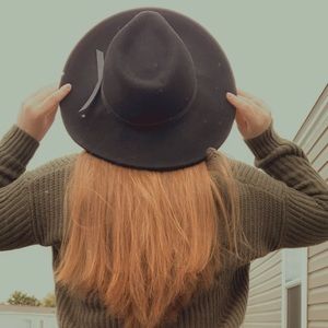 Black felt hat